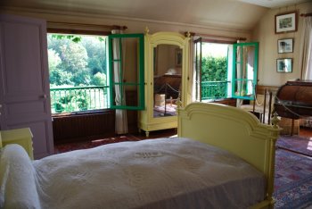 monets-bedroom.jpg monets-bedroom.jpg