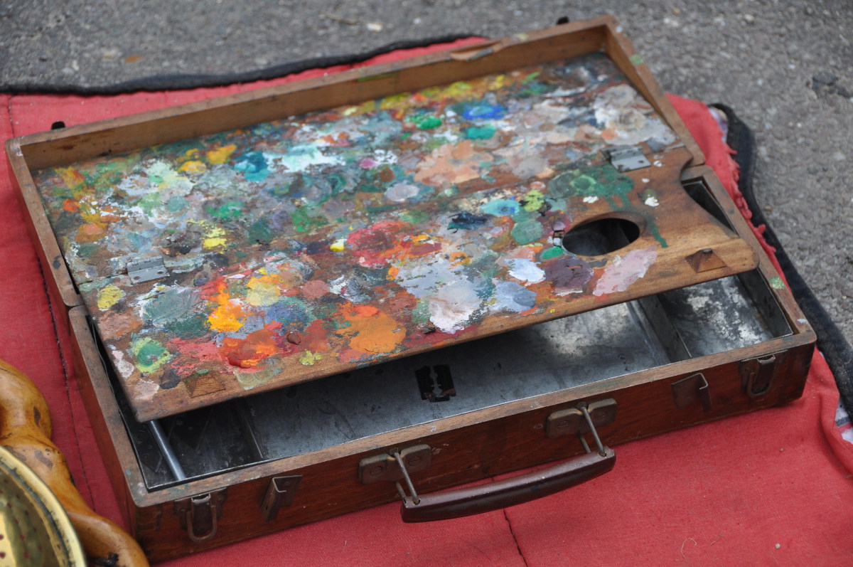ancient-painting-box