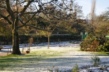 giverny-snow.jpg